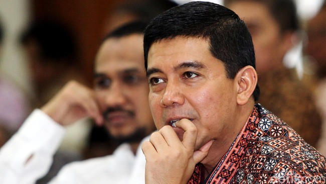 Menteri Pendayagunaan Aparatur Negara dan Reformasi Birokrasi Yuddy Chrisnandi mengatakan tunjangan kinerja untuk pegawai pajak adalah adil. Mengapa?