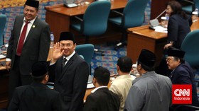 Ditinggal Cuti, Gunung Es Hubungan Ahok - DPRD Semakin Besar