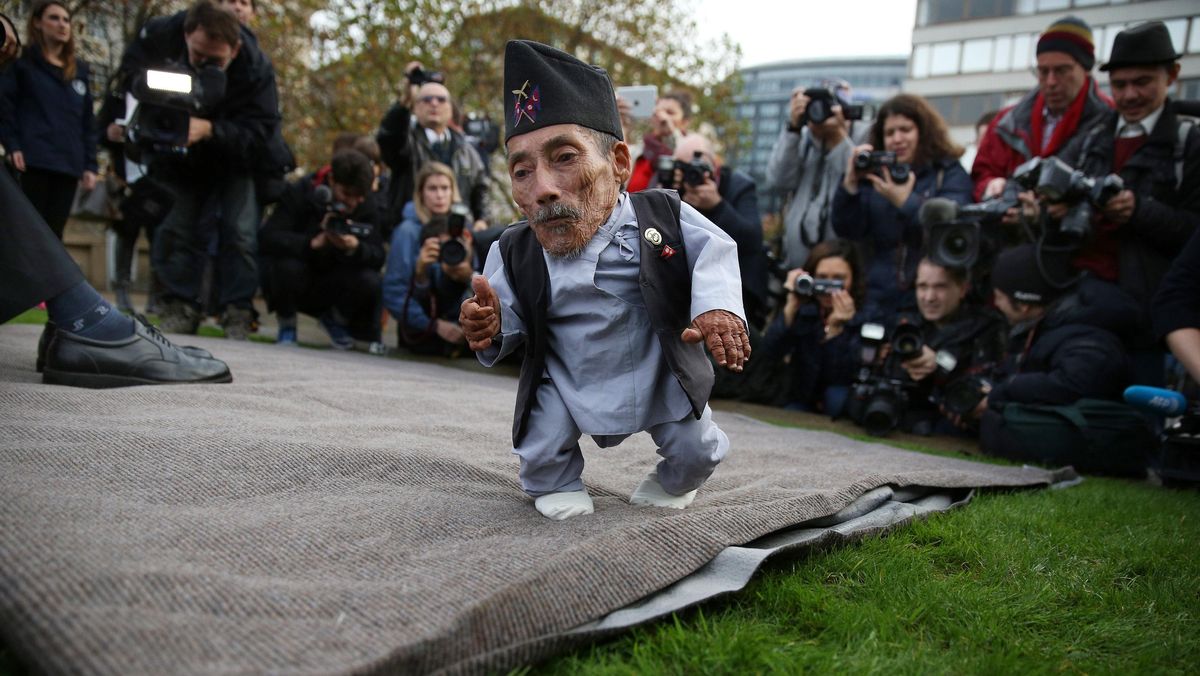 Busty trannies bir olomon eshak bir oriq yigit sikish