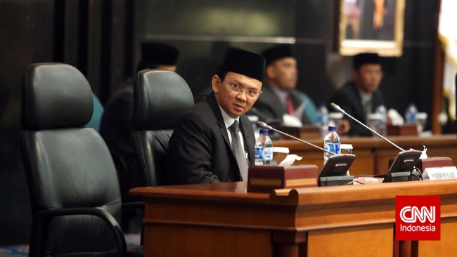 Pelaksana Tugas (Plt) Gubernur DKI Jakarta Basuki Tjahaja Purnama (Ahok) mengaku tak ambil pusing jika nantinya terjadi aksi penolakan terhadap pelantikannya.