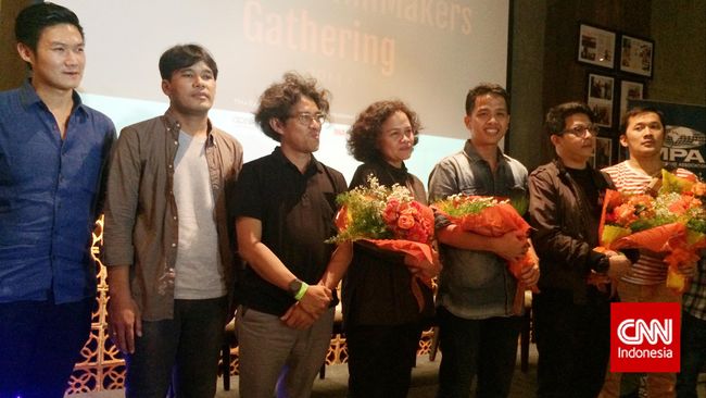 Film Pendekar Tongkat Emas sudah siap tayang di bioskop 18 Desember mendatang. Film bergenre laga silat ini punya sejuta kisah menarik dari proses pembuatannya.