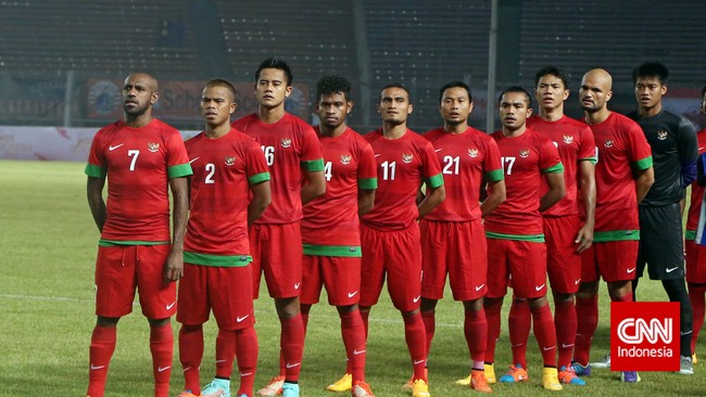 Peluang Indonesia untuk melaju ke babak semifinal Piala AFF 2014 menipis setelah anak-anak asuhan Alfred Riedl takluk di tangan Filipina dengan skor 0-4.