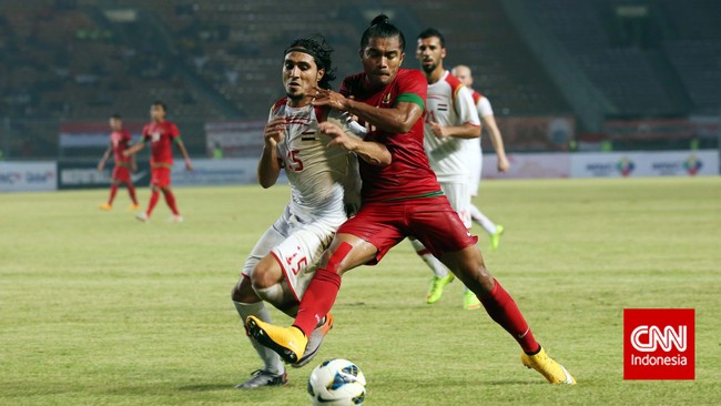 Dua pemain Timnas Indonesia, Zulkifli Syukur dan Zulham Zamrun, merasa senang atas kekalahan mereka dari Tim Suriah, Sabtu (15/11), di GBK Jakarta.