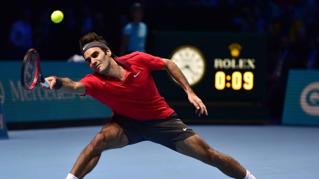 Perebutan tiket melaju ke final ATP World Tour 2014 antara Roger Federer dan Stan Wawrinka, di 02 Arena, London, Minggu (16/111) pagi berlangsung sengit.