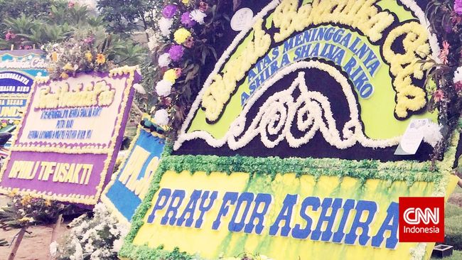 Ashira Shalva mengembuskan napas terakhirnya Selasa malam setelah berjuang melawan neuroblastoma. Ia akan dimakamkan hari ini di TPU Tanah Kusir.