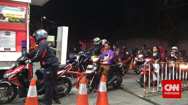 Gubernur Diminta Awasi Pasokan BBM Bersubsidi BPH Migas meminta gubernur setiap provinsi dapat memonitor penyediaan dan distribusi BBM bersubsidi terkait pasokan komoditas tersebut.
