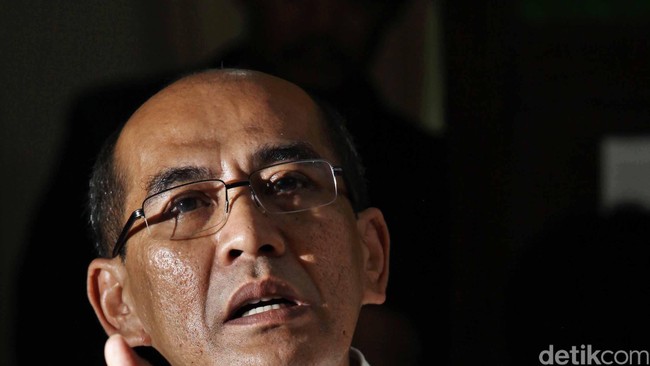 Juru bicara PT Pertamina Ali Mundakir membantah Pertamina sudah memberikan data yang tak benar kepada tim antimafia migas.