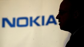 Grup Nokia Tak Mau Bikin Ponsel Lagi