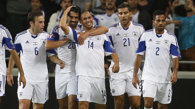 Pelatih Bosnia dan Herzegovina, Safet&nbsp;Su&scaron;ić, merasa tanpa Edin Dzeko dan Vedad Ibisevic timnya jadi pincang sehingga kalah 0-3 dari Israel.