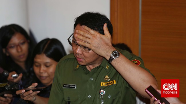 "Ahok harus stabil, jangan labil," kata Ketua DPRD dari PDIP, Prasetyo. Menurutnya, tak ada lagi KIH-KMP di DPRD. Semua mendukung hak angket untuk Ahok.
