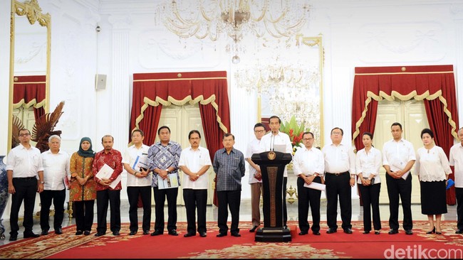 Presiden Jokowi mengatakan penghematan dari kenaikan harga BBM akan dialihkan dari sektor konsumtif ke produktif. Ini penjelasan yang lebih mendetail.