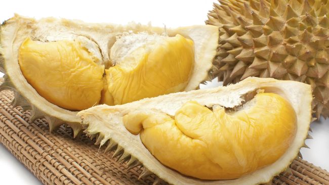 Lampung menargetkan kunjungan 7 juta turis lewat ikon wisata gajah dan durian, selain berbagai acara seperti Festival Taman Hutan Raya, Oktober nanti.
