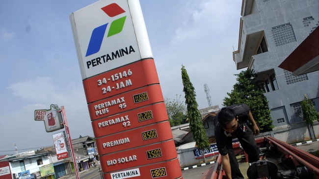 Pertamina menyebut kelangkaan BBM jenis solar di beberapa daerah karena meningkatnya permintaan saat ini, seiring dengan pertumbuhan ekonomi.