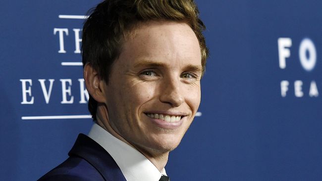 Terjun ke dunia hiburan dan langsung kondang, membuat Eddie Redmayne terbuai. Ia masih kaget karena kini bisa bertemu langsung dengan banyak selebriti idola.