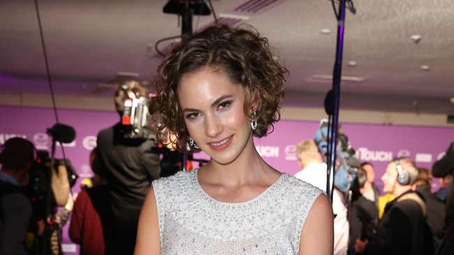 Emma Ferrer, Cucu dari Audrey Hepburn, mulai menarik perhatian dan pujian sejak ia muncul dalam halaman majalah Harper's Bazaar pada Agustus lalu.