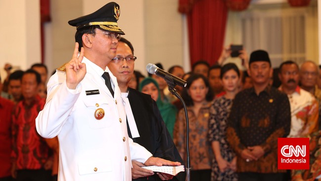 Wakil Ketua DPRD Jakarta menyebut, mereka akan mengawal laporan yang dilakukan terhadap Ahok ke KPK.