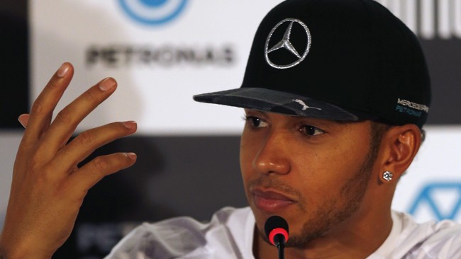 Pembalap Mercedes, Lewis Hamilton optimistis akan memenangkan Grand Prix Abu Dhabi, Minggu (23/11) demi menyabet gelar Juara Dunia F1 2014.