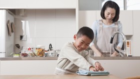 Membesarkan Anak Menjadi Kreatif