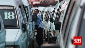 Bukan Cuma Ojol, Puluhan Ribu Angkutan 'Nganggur' Efek PSBB