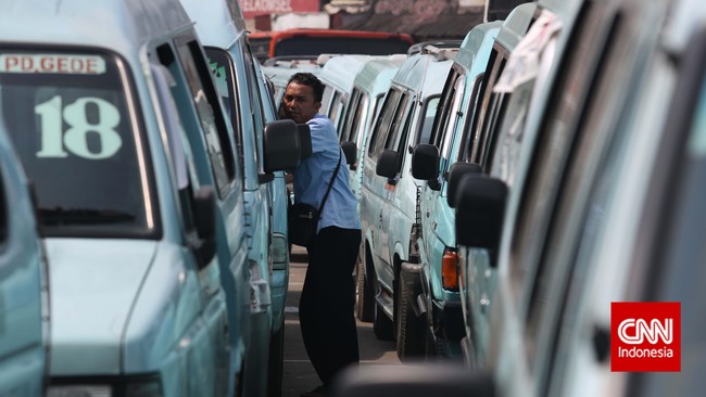Keputusan Organda yang mengizinkan anggotanya menaikkan tarif angkutan umum sampai 30 persen dinilai akan mengakibatkan lonjakan inflasi.