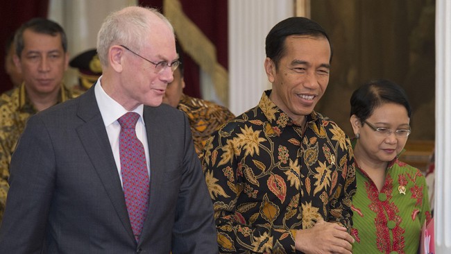 Pinjaman yang ditaksir sebesar US$1 miliar tersebut, akan digunakan untuk pembiayaan infrastruktur dan juga pembiayaan ekspor.