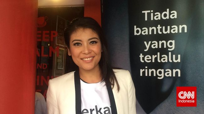 Keinginan Sigi untuk bertemu Jupe bukan berkaitan dengan proyek film baru, melainkan kesehatan. Berbagi informasi tentang kanker serviks.