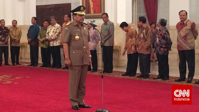 Jika kinerja tak bagus dan jika intervensi politik ke Kejaksaan Agung tetap ada, maka jabatan M. Prasetyo berakhir. Presiden Jokowi akan mencari orang lain.