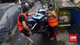 Ahok Gusur Bukit Duri Setelah Banjir Tahunan
