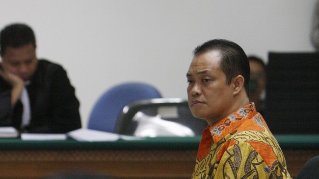 Sama seperti BG, Muchtar mengaku dirinya bukanlah pejabat negara sehingga tidak meruikan keuangan negara