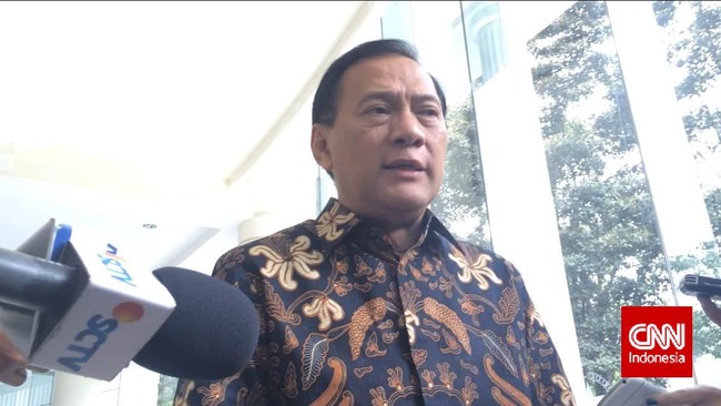 Gubernur BI mengingatkan pemerintah untuk berhati-hati dalam menyesuaikan harga komoditas energi lainnya seperti tarif listrik dan elpiji.