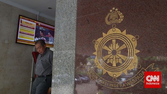 Tersangka berinisial NP. Tahun 2010 saat kasus korupsi ini trejadi, ia menjabat sebagai Dirut Energi Primer.