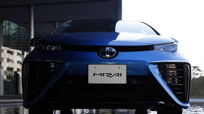 Produsen mobil ternama asal Jepang, Toyota akan meluncurkan mobil dengan bahan bakar hidrogen pada tahun 2015 mendatang.