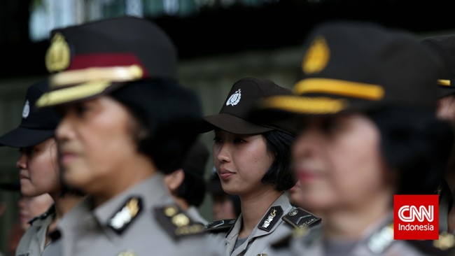 Brigjen (Purn) Sri Rumiati mengaku pernah di-bully kolega saat mempertanyakan kaitan tes keperawanan dengan moralitas dalam seleksi akpol-bintara.