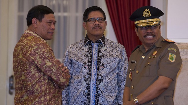 Menurut Mahkamah Agung, karena pencemaran nama baik yang dituduhkan Sarpin Rizaldi terhadap Suparman dan Taufiq bukan persoalan institusional.