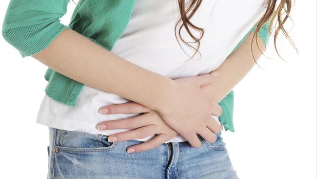 Seorang perempuan asal Singapura berusia 58 tahun dirundung duka karena nyeri di bagian perutnya yang terus berulang tak kunjung diketahui penyebabnya.