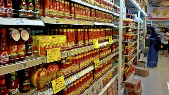 Provinsi Jawa Barat selama ini telah menjadi sentra produksi mayoritas pabrikan makanan-minuman di Indonesia anggota Gapmmi.