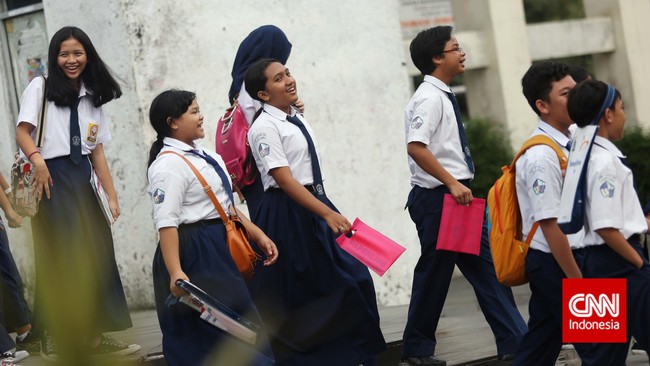 Penyebab ribuan murid SMP di Makassar tersebut terancam tak dapat ijazah karena mereka tidak terdaftar dalam data pokok pendidikan (Dapodik).