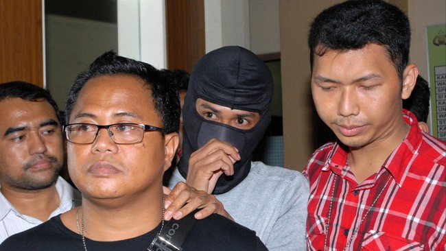Sri ternyata sudah tewas saat tiba di Bandara Soekarno Hatta. Tersangka Jean membunuhnya di kawasan Jakarta Selatan usai keduanya kembali dari tempat hiburan.