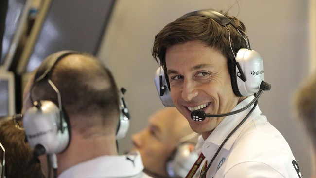 Bos tim Mercedes, Toto Wolff, menyatakan aturan dalam balap mobil jet darat, Formula One (F1) seharusnya bisa lebih sederhana lagi.