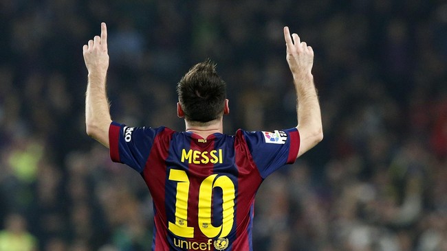 Lionel Messi diklaim siap menyerahkan nomor punggung 10 kepada pemain anyar Barcelona asal Turki, Arda Turan.