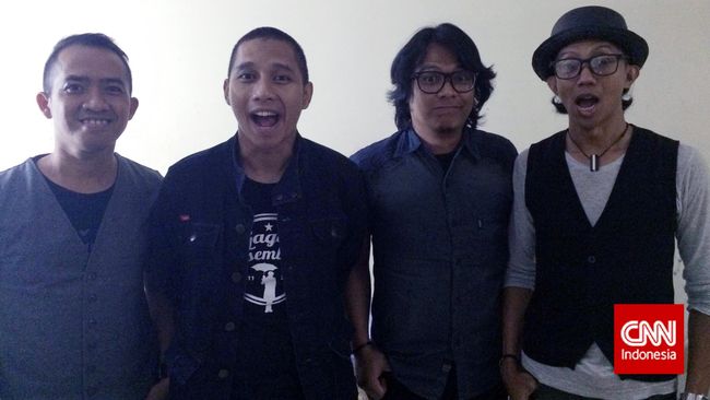 Mulai masuknya layanan musik streaming Spotify tidak terlalu berpengaruh bagi musisi Indonesia seperti The Rain. Mereka memilih tetap berkarya.