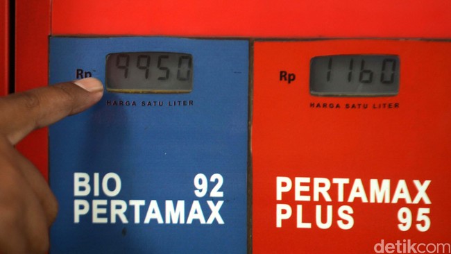Pemerintah direkomendasikan impor Pertamax saja. Jika disetujui, Pertamina harus mengganti semua bahan bakarnya jadi RON 92 dalam waktu lima bulan mendatang.