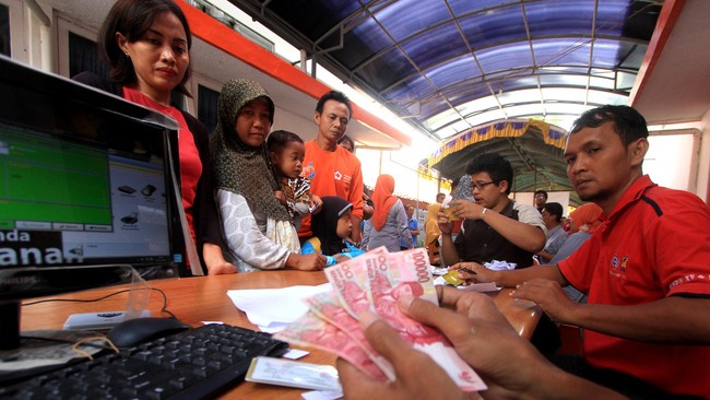 Tabungan Pos nantinya bisa digunakan untuk membeli surat utang pemerintah sehingga porsi investor dalam negeri lebih tinggi dibanding asing.