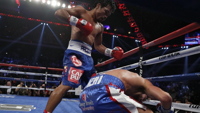 Petinju Filipina, Manny Pacquiao, menerima keluhan dari tetangganya akibat ia sering menerima tamu yang hanya mengenakan kaos dan sendal jepit.