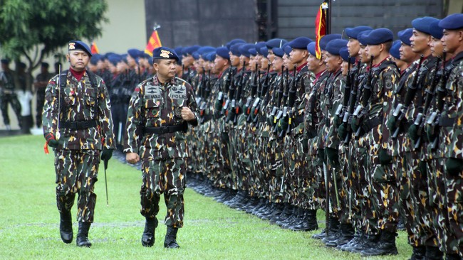 Anggota Brimob Polda Papua Bripda Andriadi dan Bripda Ryan Hariansyah ditusuk dan ditembak saat sedang melakukan patroli di PT Freeport Indonesia.