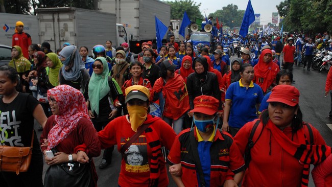 Serikat buruh merasa Ratu Tatu Chasanah tak pernah menyerap keluhan pekerja selama lima tahun menjabat Bupati Serang.