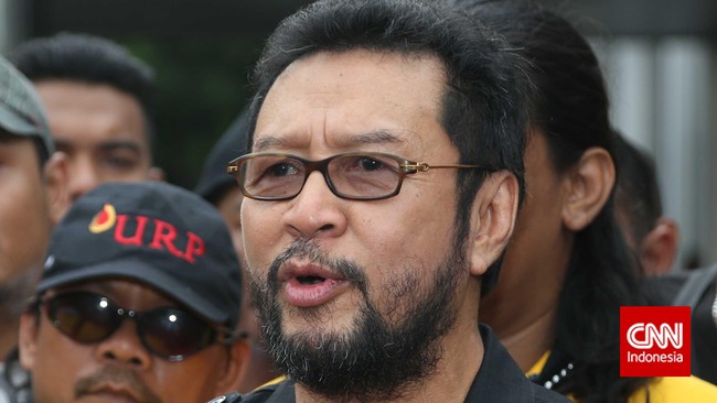 "Bambang Soesatyo itu bendahara. Dia juga tak punya legalitas sebagai juru runding. Gak punya kewenangan," kata Yorrys. 