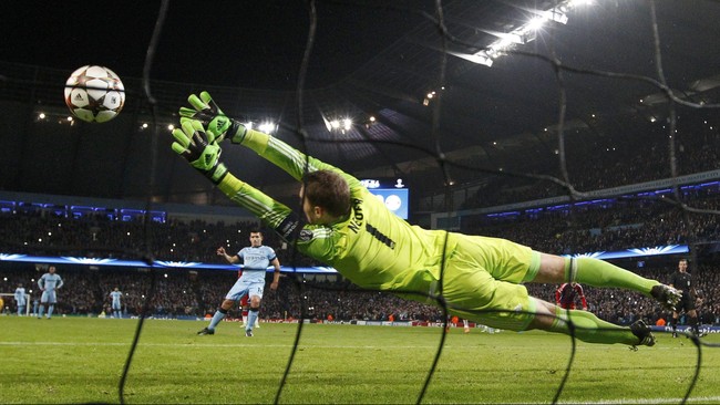 Pada 2014, penjaga gawang Bayern Munich dan tim nasional Jerman, Manuel Neuer, membawa timnya mendapatkan tiga piala utama.