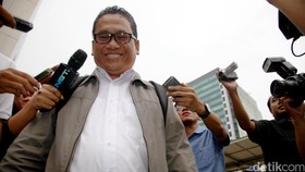 Bekas Calon Bupati Lebak Didakwa Suap Akil Rp 1 Miliar