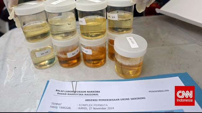 Seorang profesor perempuan, Gerardine Botte dari Universitas, Ohio tengah mengembangkan alat bernama GreenBox untuk mengubah urine menjadi air minum.
